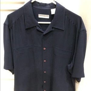 Jhane Barnes 100% silk short sleeve size medium